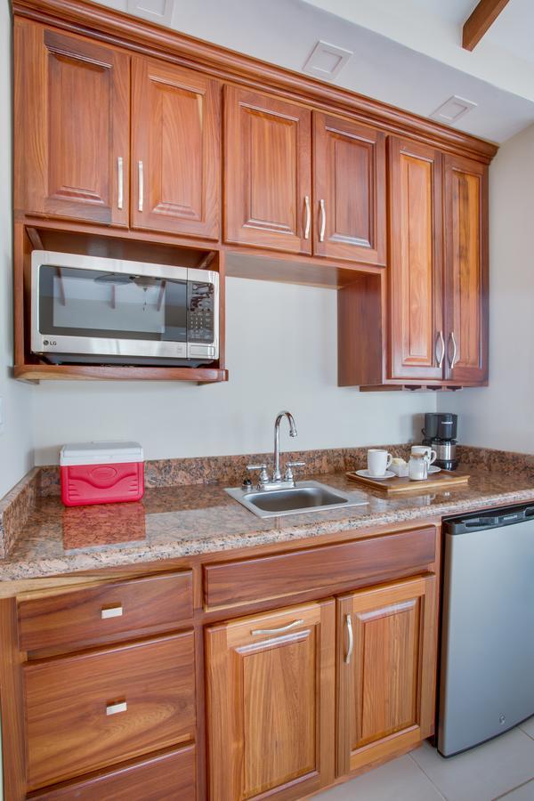 Coco Plum All Inclusive Resort Dangriga Exteriör bild