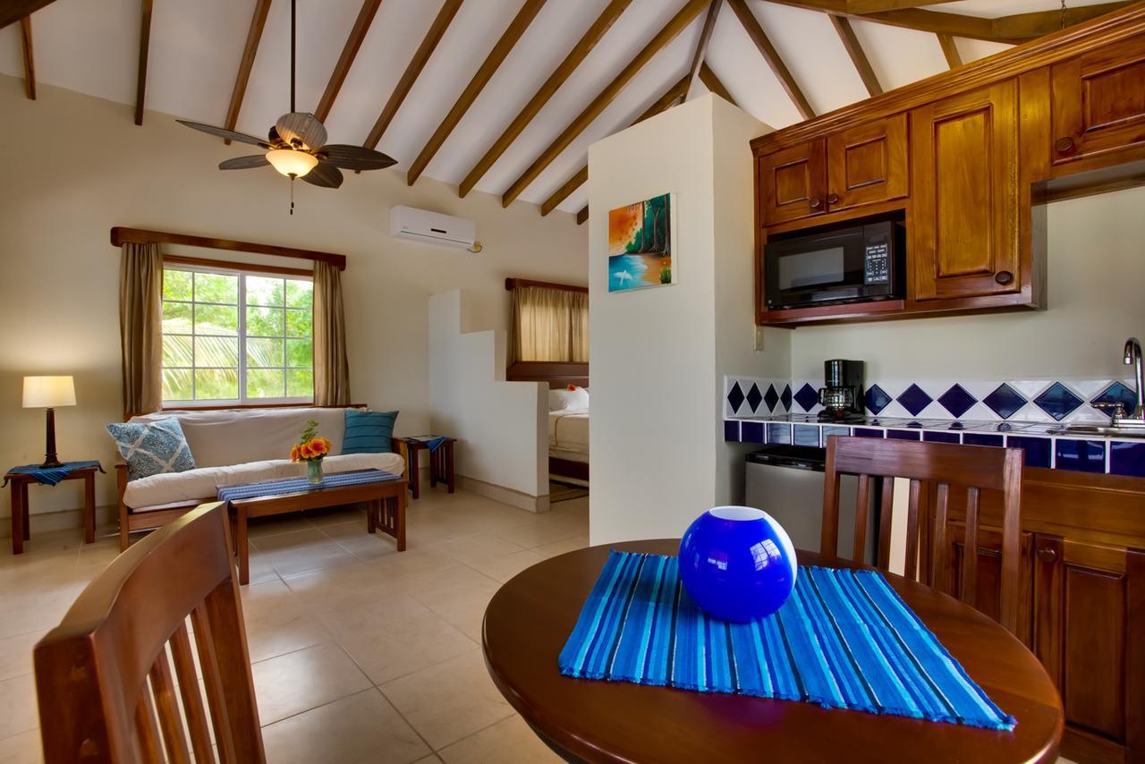 Coco Plum All Inclusive Resort Dangriga Exteriör bild