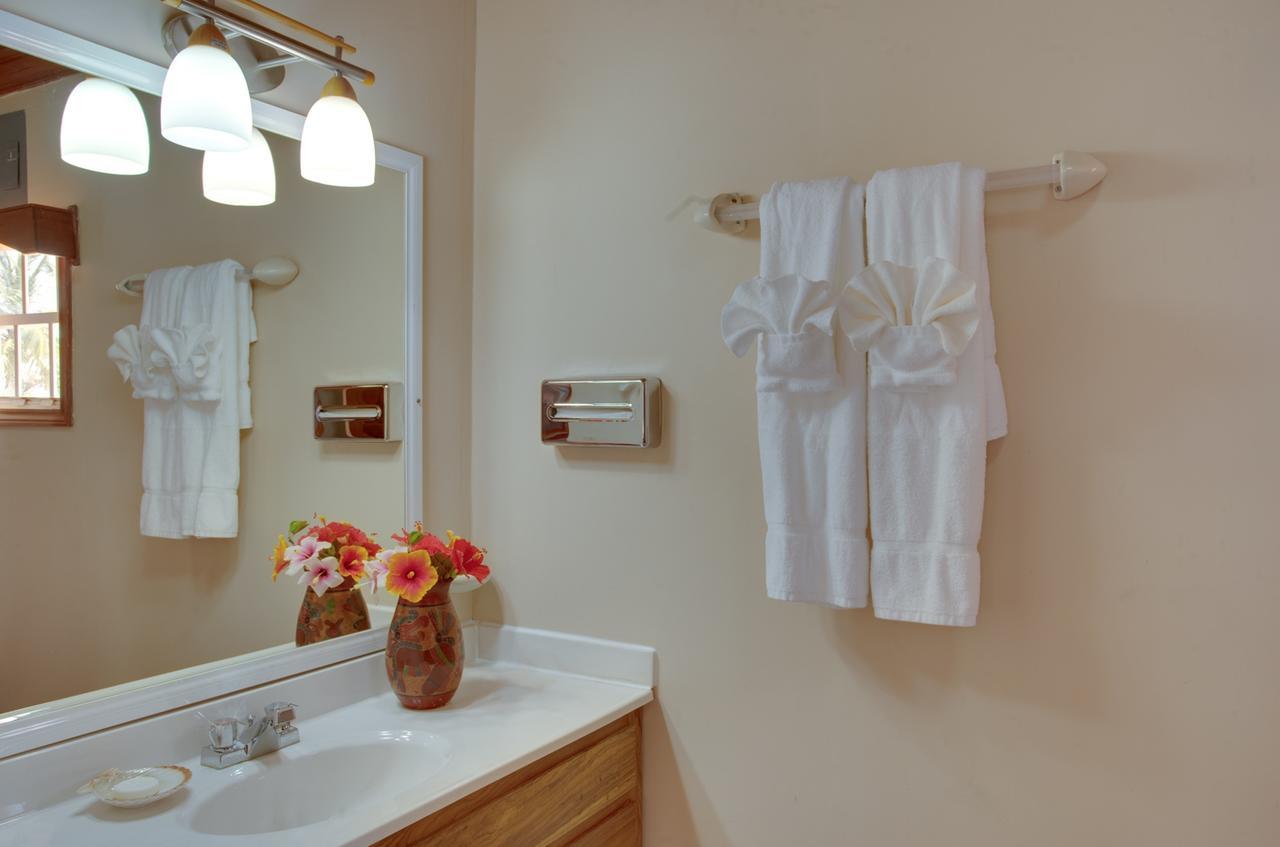 Coco Plum All Inclusive Resort Dangriga Exteriör bild